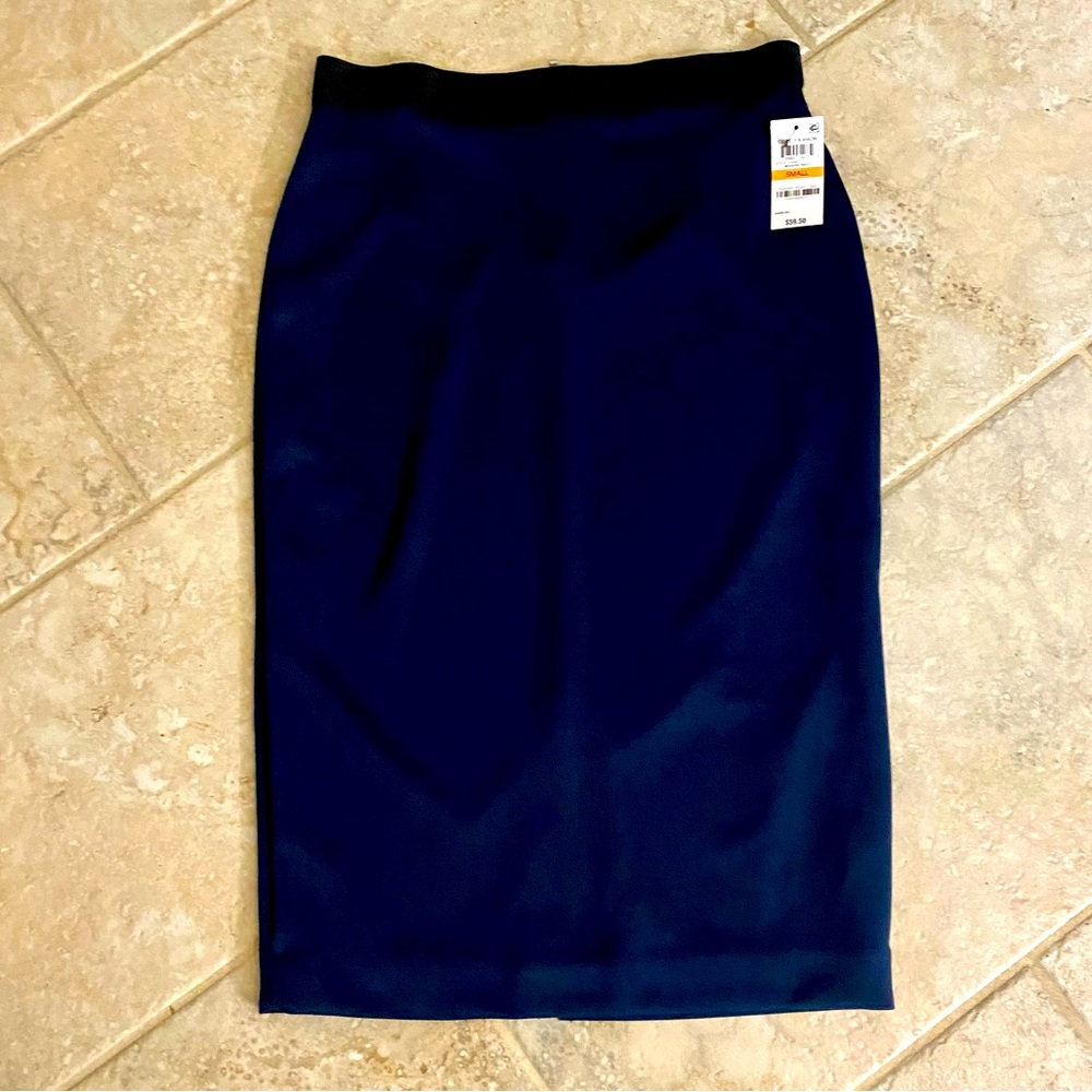 NWT, Core Fashion pencil skirt, size small
